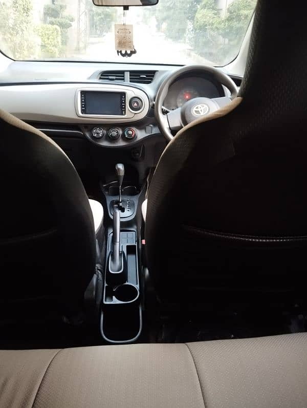 Toyota Vitz 2012/15 7