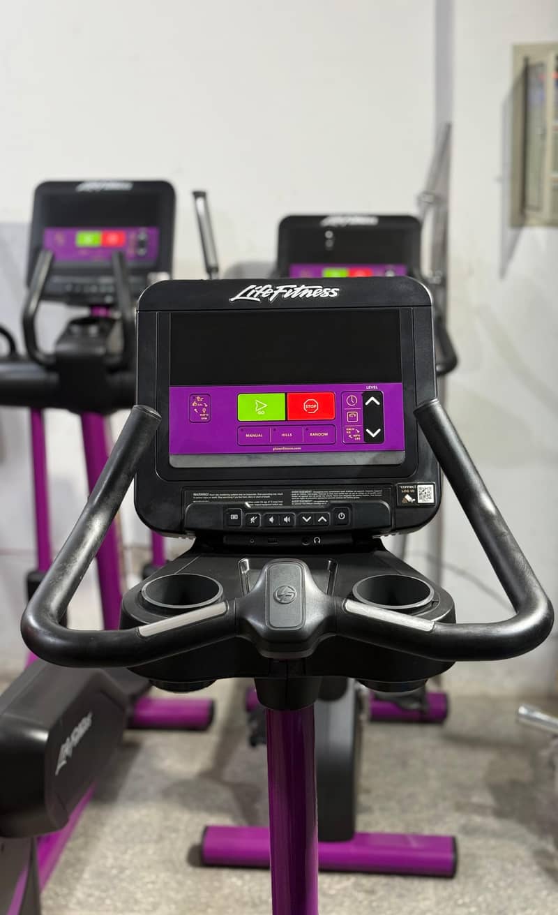 Ellipticals\Life Fitness\USA IMPORT\NEW & USED\FITNESS PLANET\SALE 4