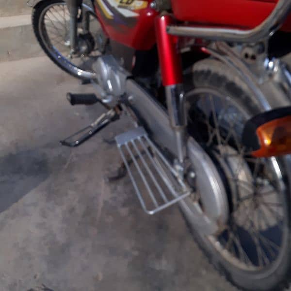 2014 model behtreen condition cd70 1