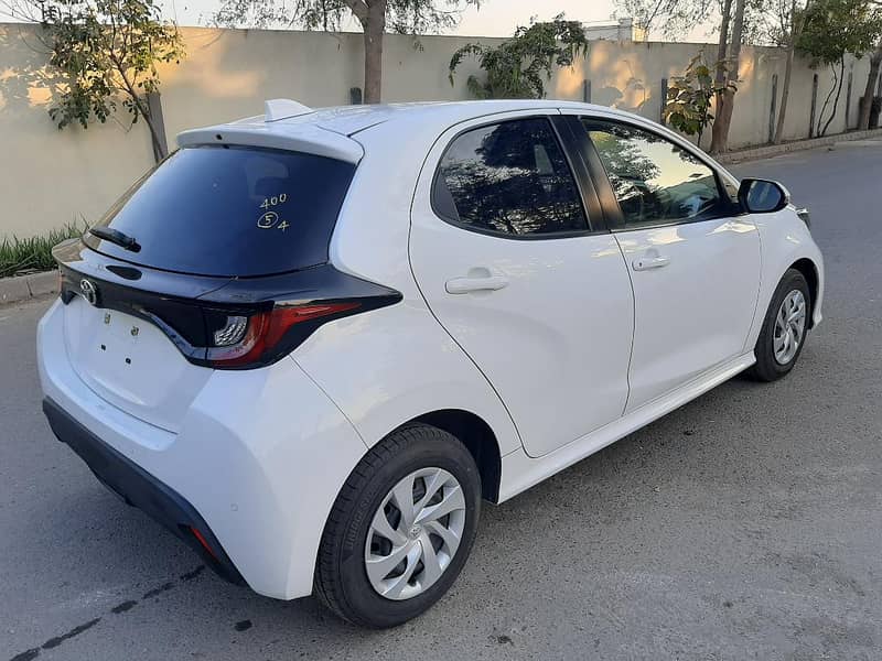 1000 CC Toyota Yaris 2021 4