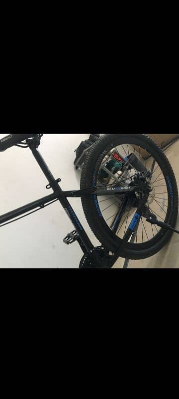 I AM SELLING MY COBALT  INPORTED MOUNTAIN BICYCLE 2