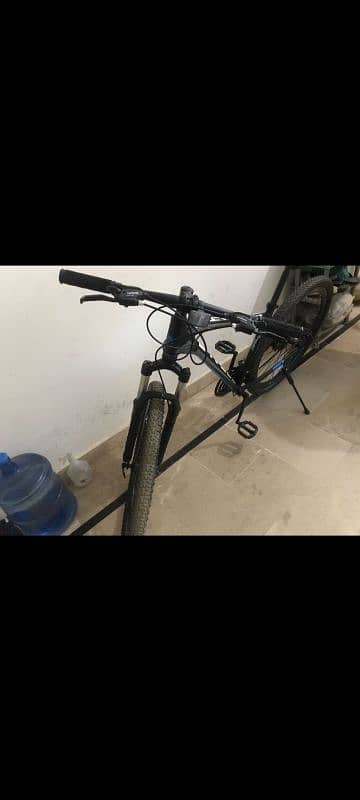 I AM SELLING MY COBALT  INPORTED MOUNTAIN BICYCLE 4