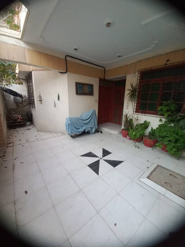 leased bungalow have 6 bed for sale in johar 12