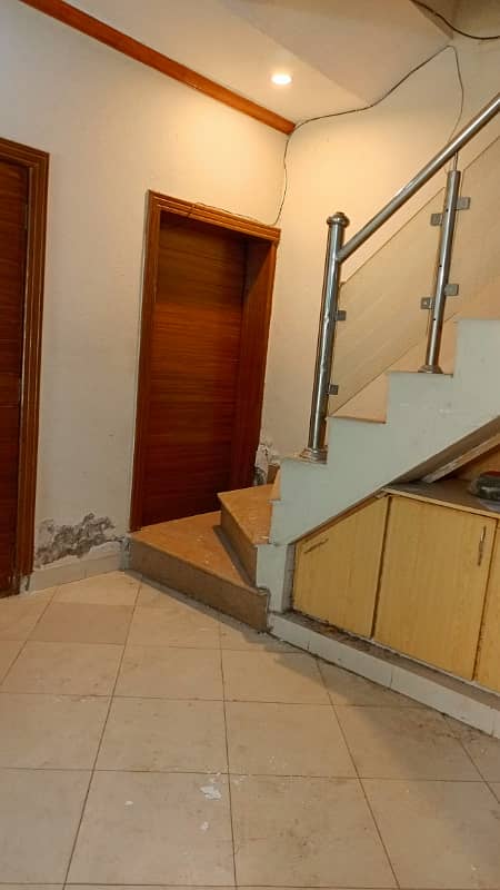 5 marla house for rent in johar town for Family and female near Lacas school 3