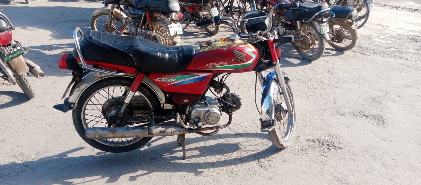 Honda 70 16 model koi Kam ni huna wala just buy and drive 1