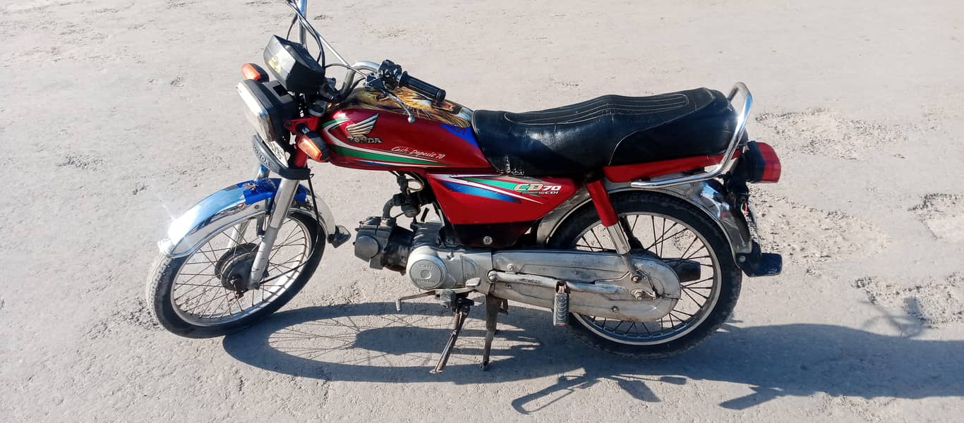 Honda 70 16 model koi Kam ni huna wala just buy and drive 2