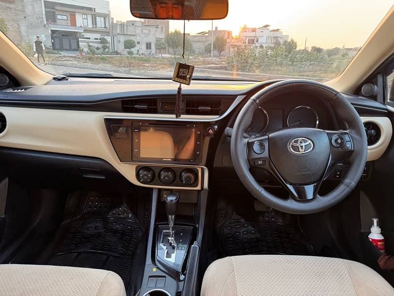 Toyota Corolla Altis 2017 19