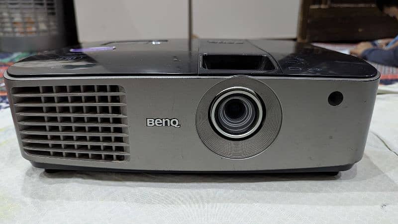 BENQ DLP PROJECTOR 0