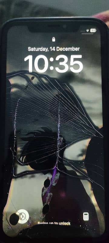 iphone xr ( complete broken ) working condition 0