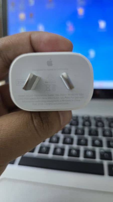 iphone 15 pro Original charger guranteed 3