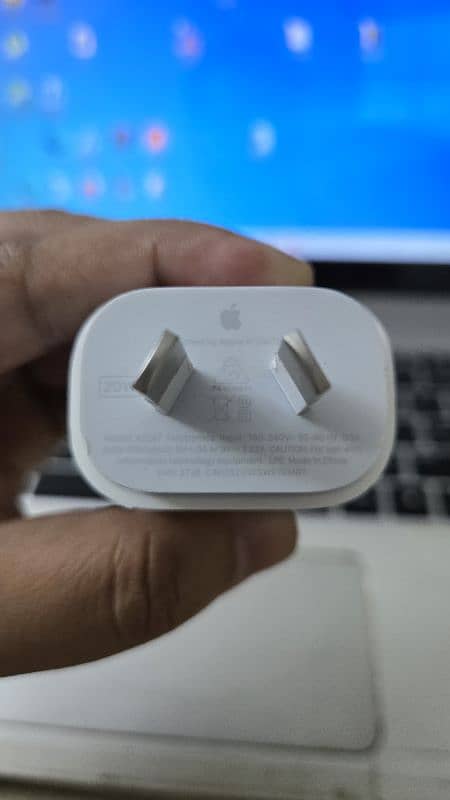 iphone 15 pro Original charger guranteed 4