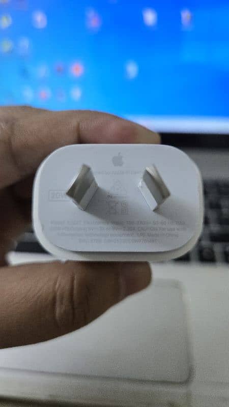 iphone 15 pro Original charger guranteed 5