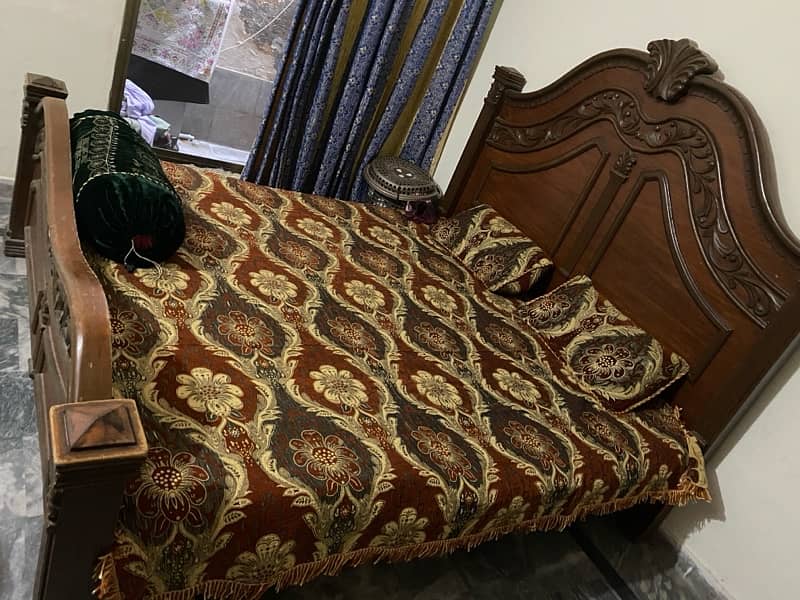 Double bed wooden 1