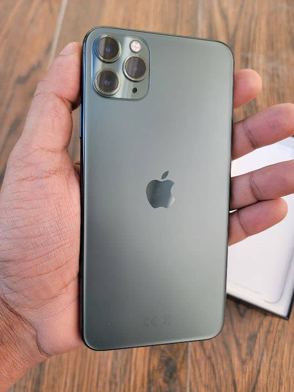 iPhone 11 pro max 256 gb pta approved 6