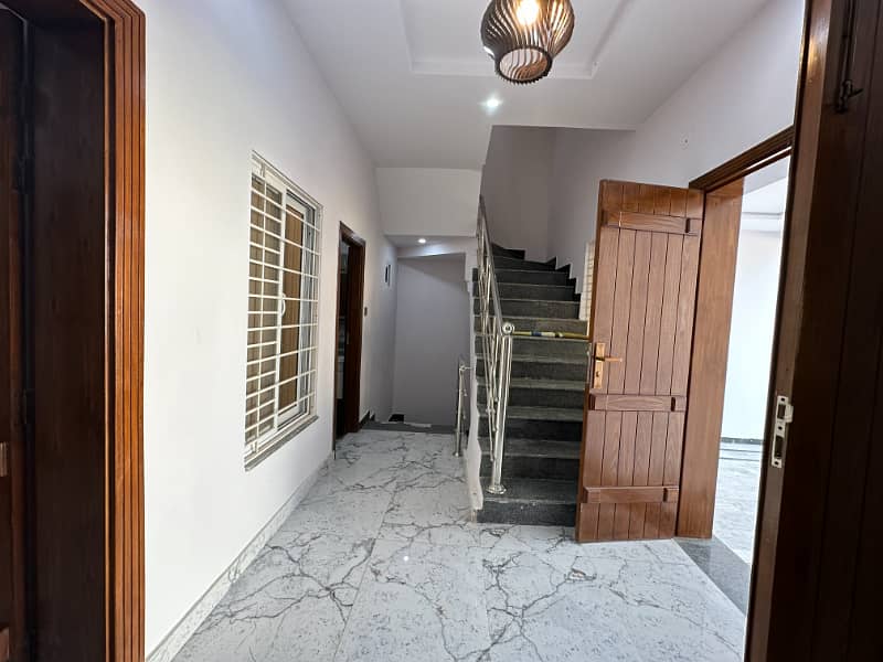 10 Marla Triple-Story House for Sale in Islamabad | Prime Location 4