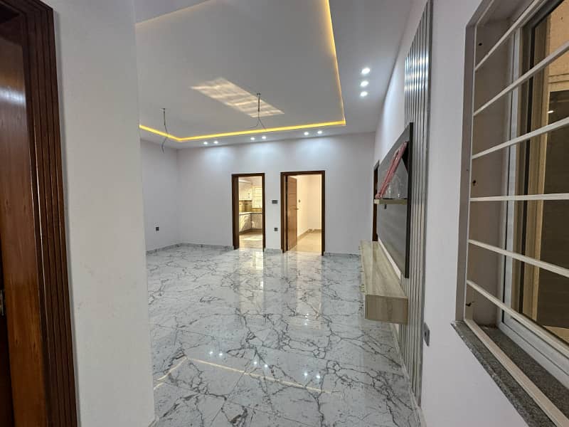 10 Marla Triple-Story House for Sale in Islamabad | Prime Location 8