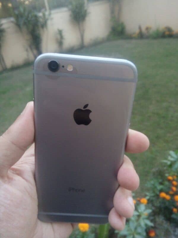 Iphone 6 10/10 Condiion Original phone 0