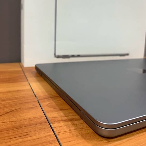 Apple MacBook Air M2 13 (14CC , 100BH) 2