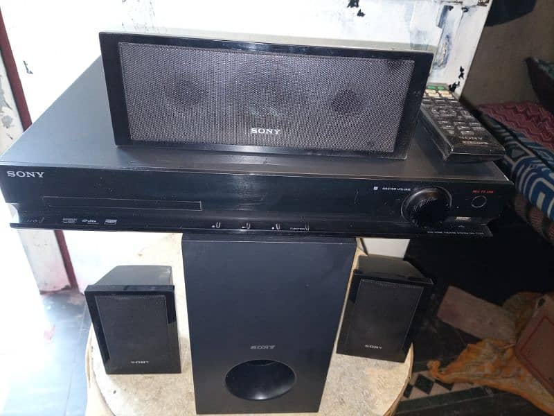 I'm selling Sony  wofer speaker 1