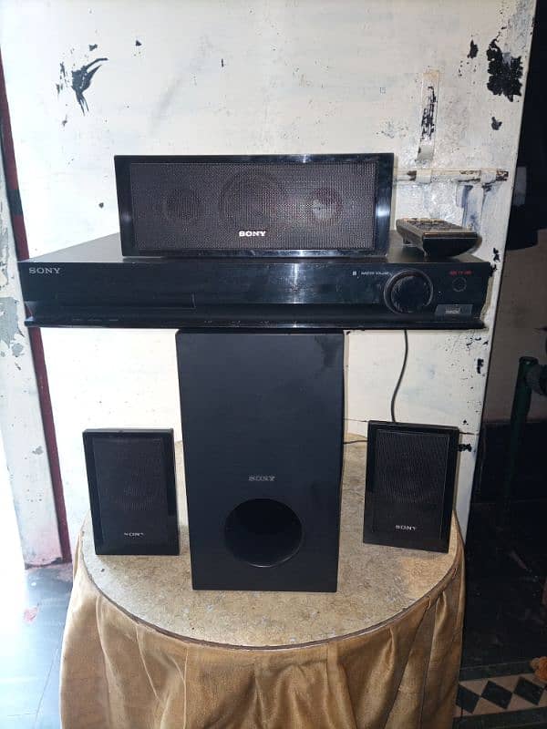 I'm selling Sony  wofer speaker 3