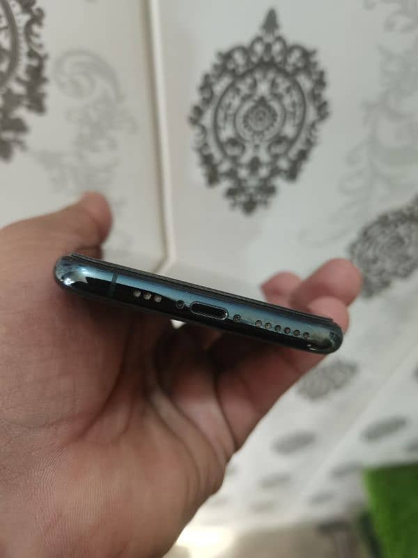 iphone 11 pro 256GB icloud 2