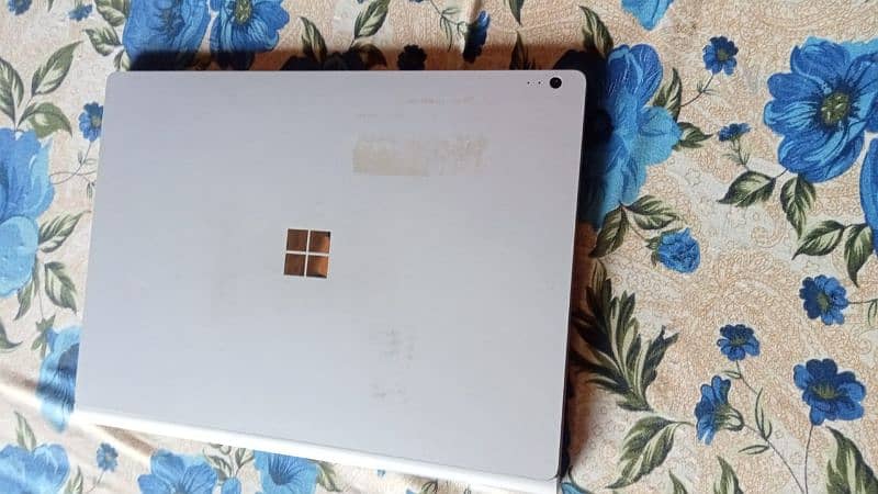 Microsoft Surface book Laptop Core i5 6th Gen 8GB 128GB SSD 2