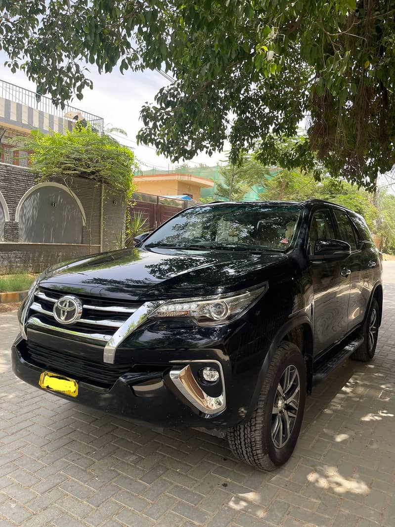 Toyota Fortuner 2.7 V 2021 1