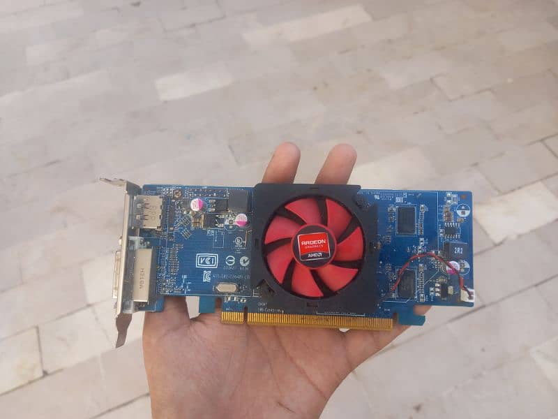 graphic card AMD Rayon 7 Pro  1 gb ram  only for only for computer 3