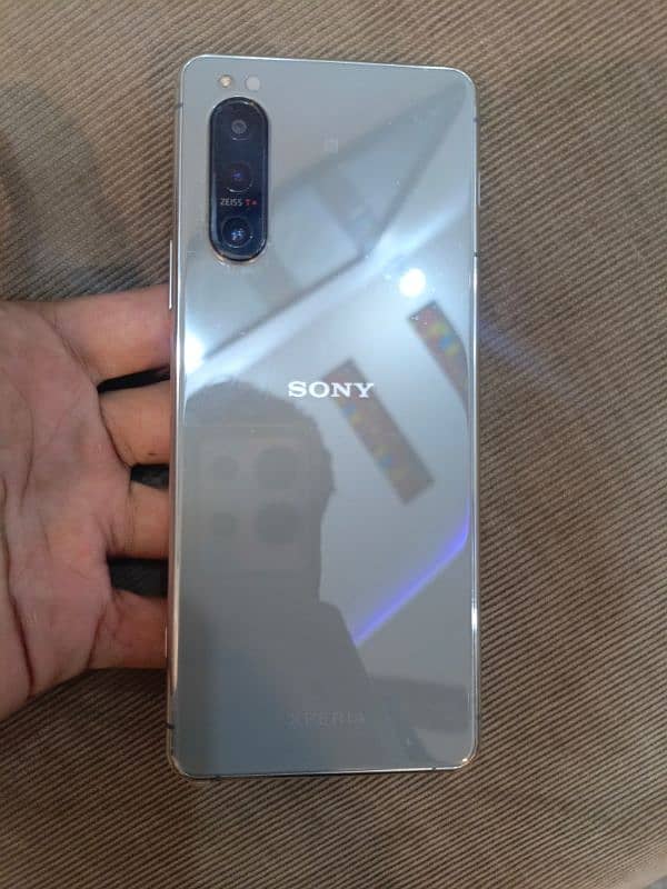 Sony Xperia 5 mark ii 2