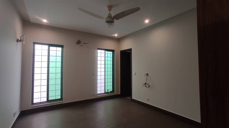 1 Kanal Separate Gate Upper Portion Available For Rent 21