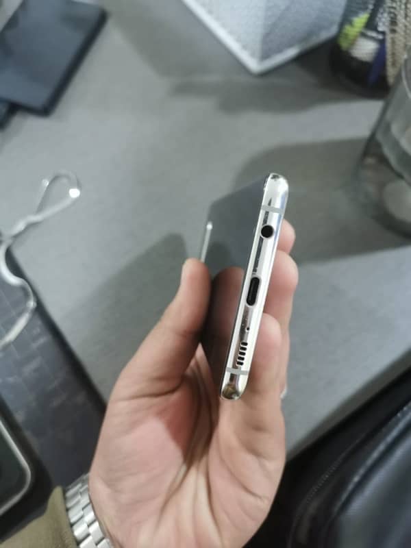 Samsung S10+ urgent sale 4