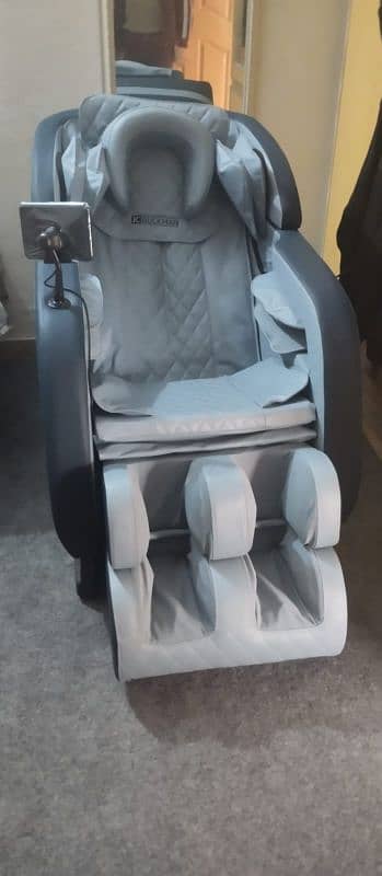 Massage chair | with box | new , bought 1 week ago 1