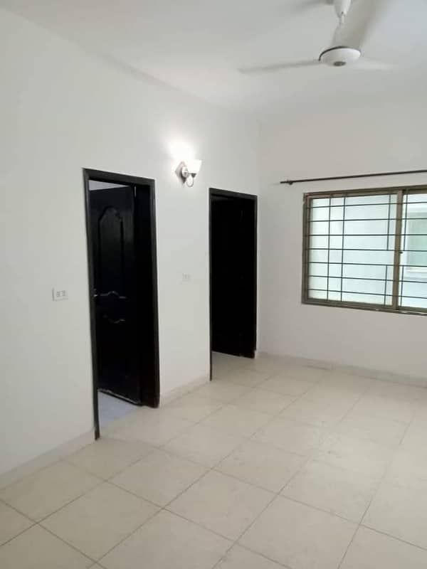 Apartment Available For Rent In Askari 11 Sec-B Lahore 17