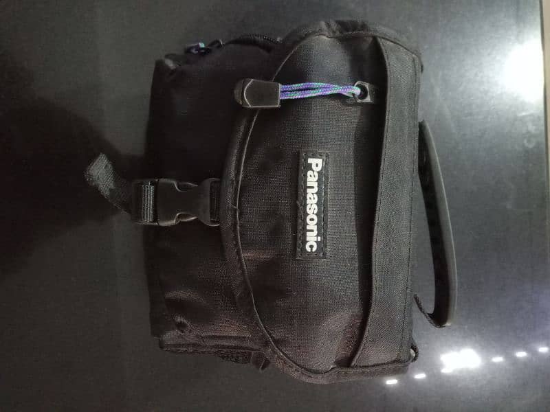 Panasonic NV-GS27 Camcorder with charger and camera bag! 9