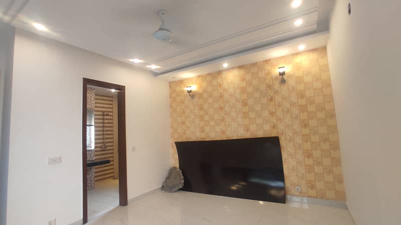 10 Marla Upper Portion Available For Rent 2