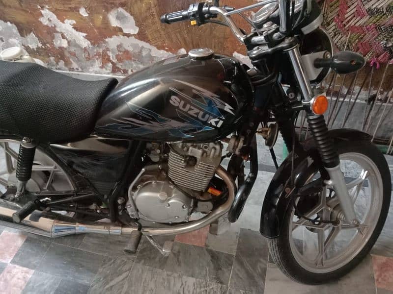 I m selling my Suzuki 150gs for sale 1