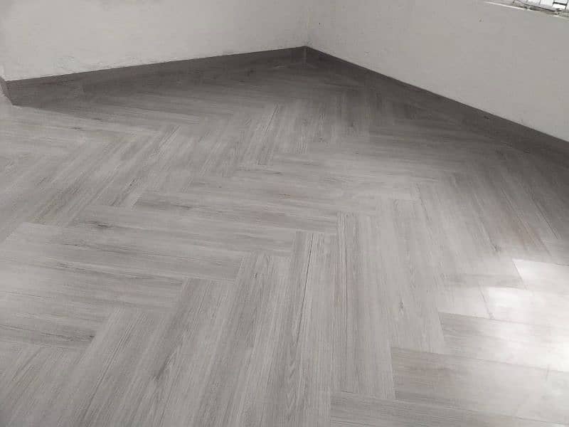 Wooden Flooring/Vinyl Flooring (Chinese/German/Turkish) 5