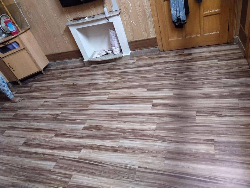 Wooden Flooring/Vinyl Flooring (Chinese/German/Turkish) 6