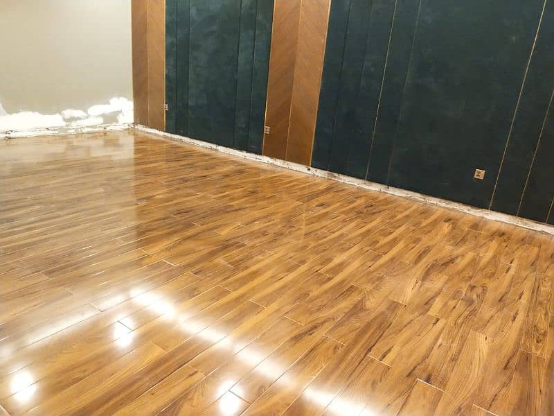 Wooden Flooring/Vinyl Flooring (Chinese/German/Turkish) 14