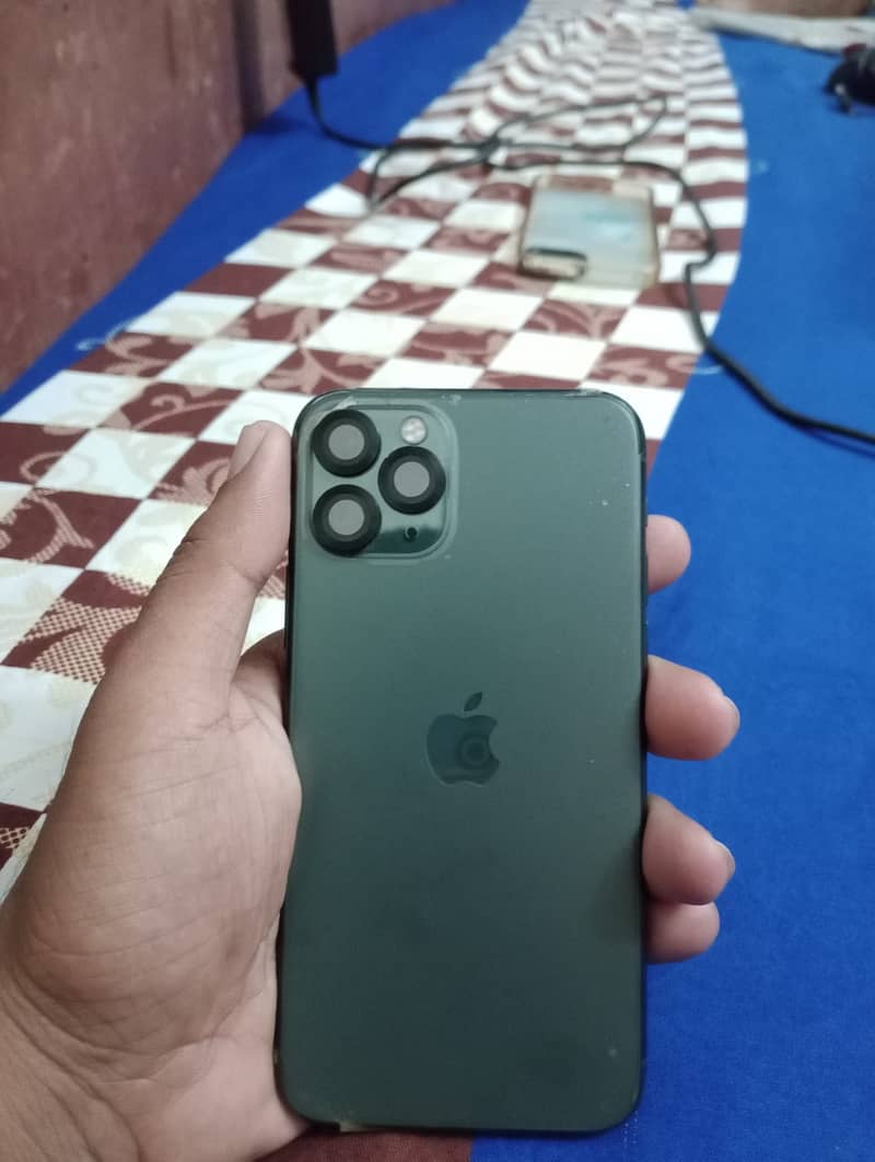 Apple iPhone 11 Pro 1