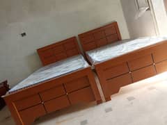 single beds/king bed/matress