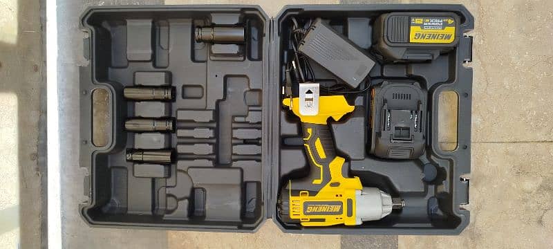 impact Wrench Brushless 21v With Tools and Box 1