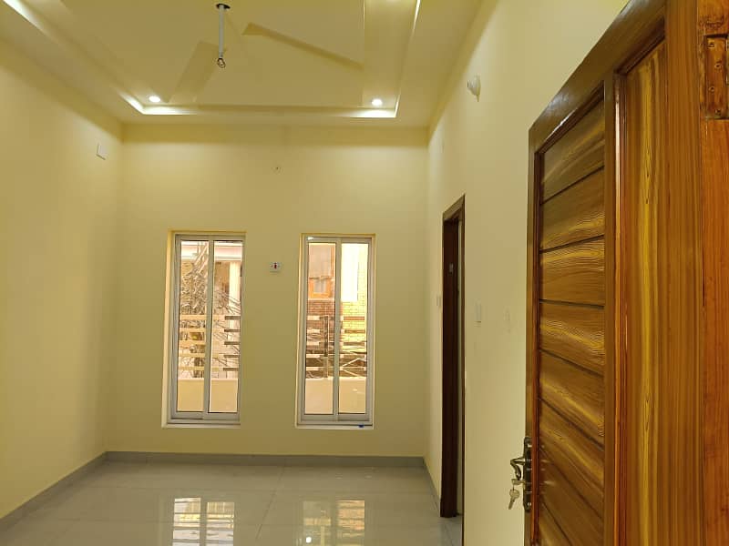 House for sale at liaqat town 27