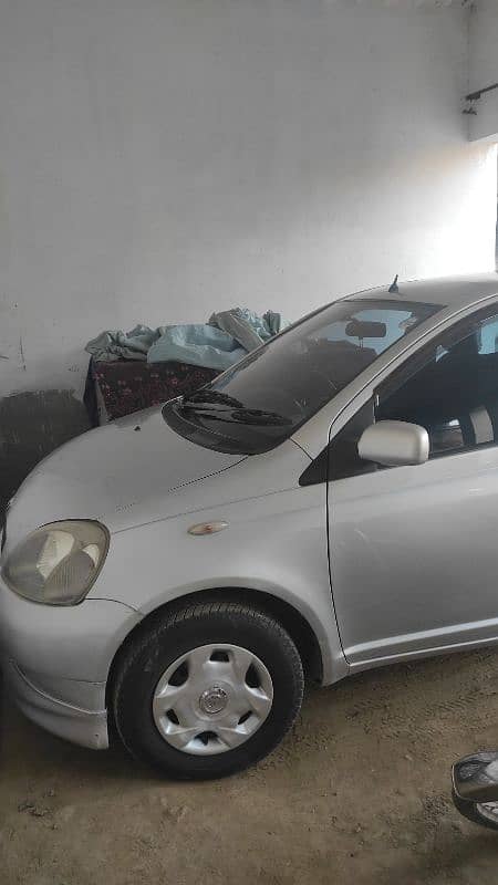 corolla ,Vitz 2001 2