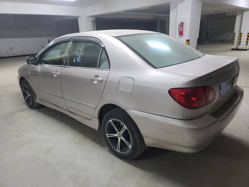 Toyota Corolla SE Saloon 2002 1