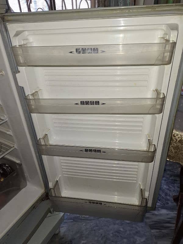 Dawlance Double Door Fridge Working Condition for sale 7