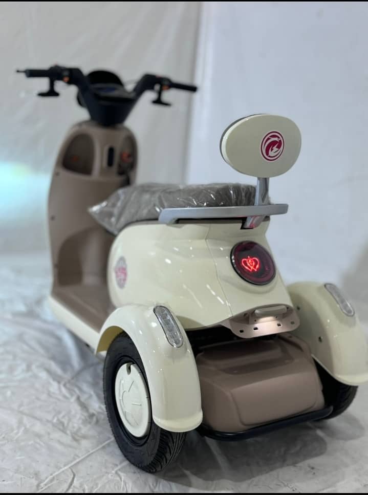 Three Wheels Ramza Q 70 Electric Scooty 2024 model Zero Meter 3