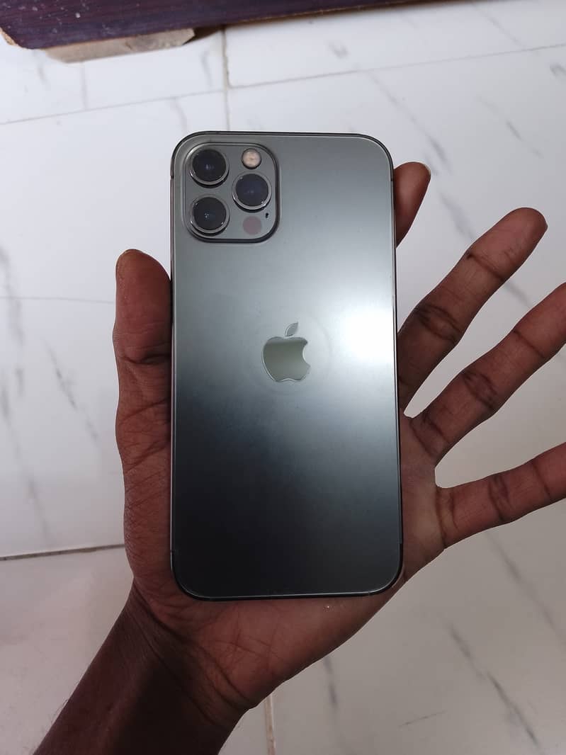 Apple iPhone 12 Pro 2