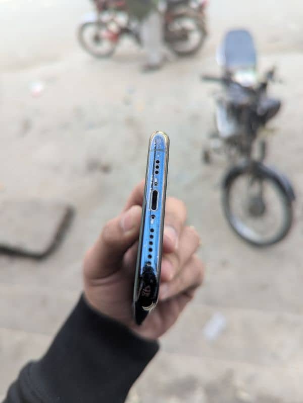 iphone 11pro pta approved 1