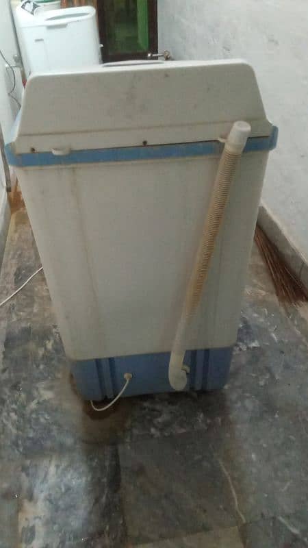 washing machine only 2 month used new condition 1